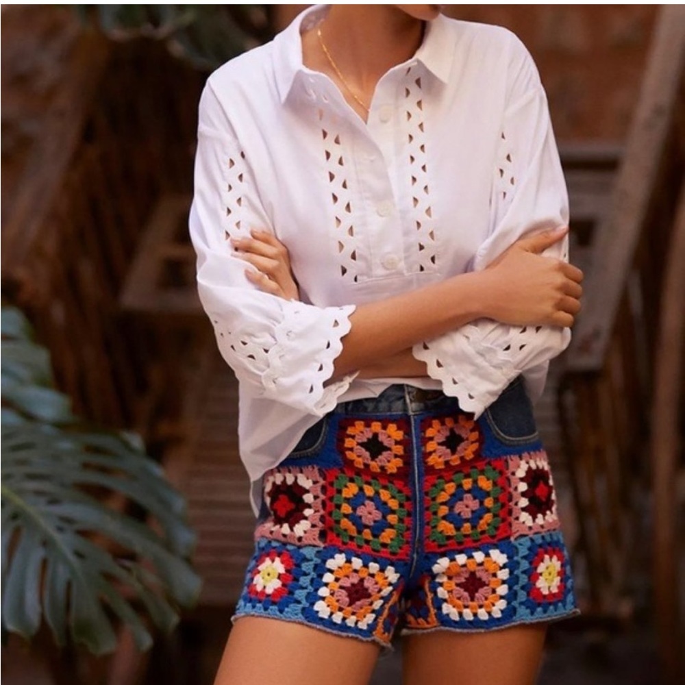 nwt FARM RIO Ultra High-rise Crochet Denim Shorts - size 27 - Sold Out